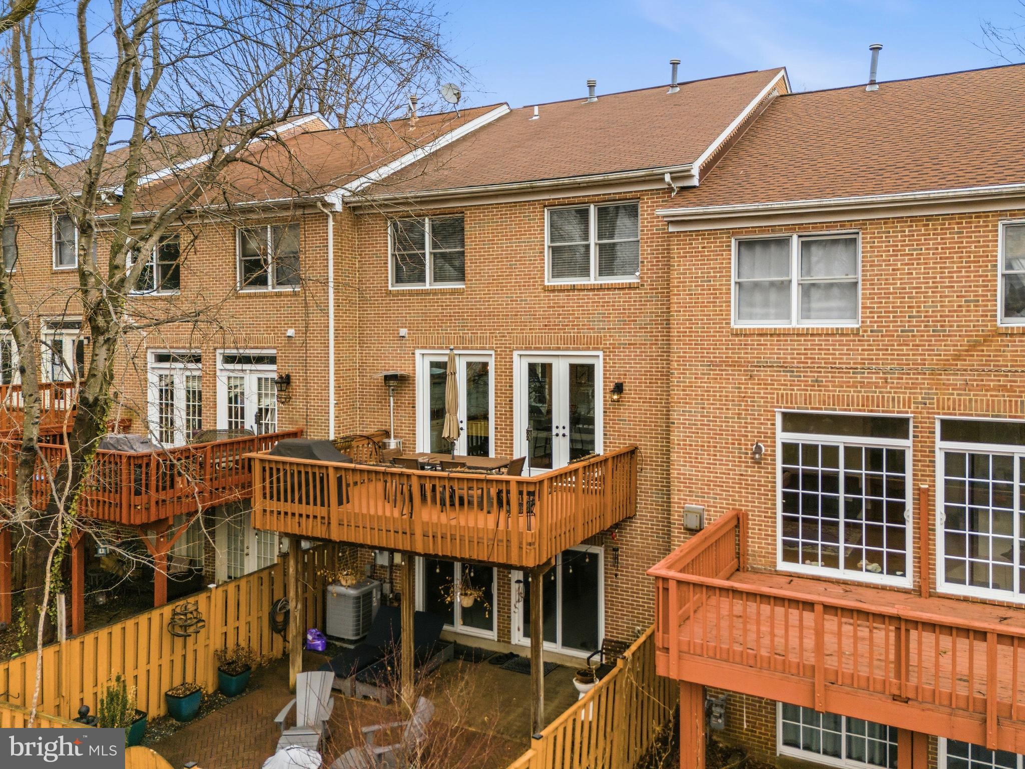 OAKTON CREST - Residential