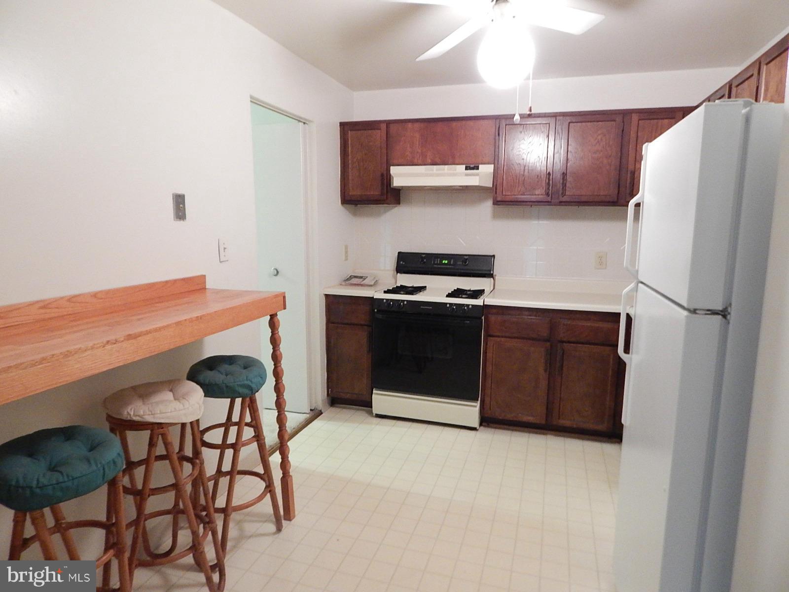 HERITAGE COURT - Residential