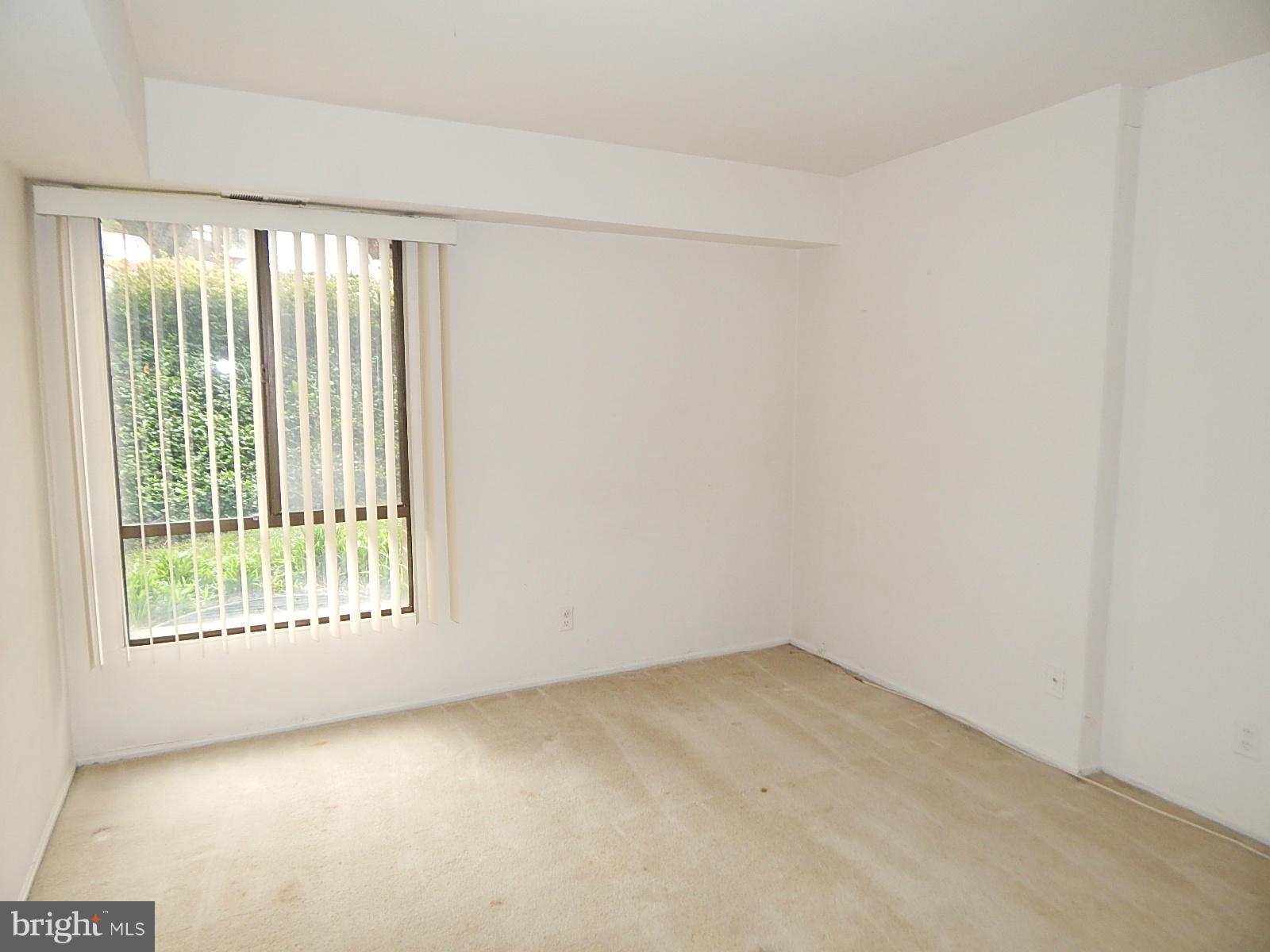 HERITAGE COURT - Residential