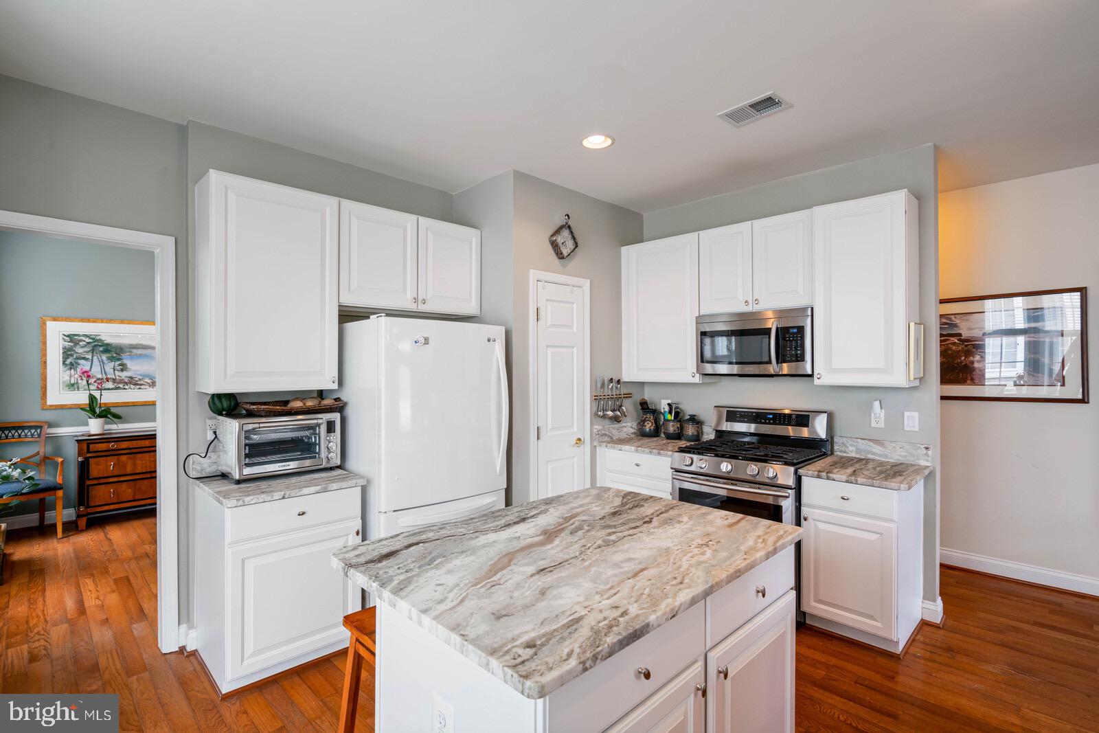 HERITAGE HUNT - Residential