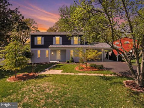 Photo of 9127 Loughran Road, FORT WASHINGTON, MD 20744 (MLS # MDPG2197130)