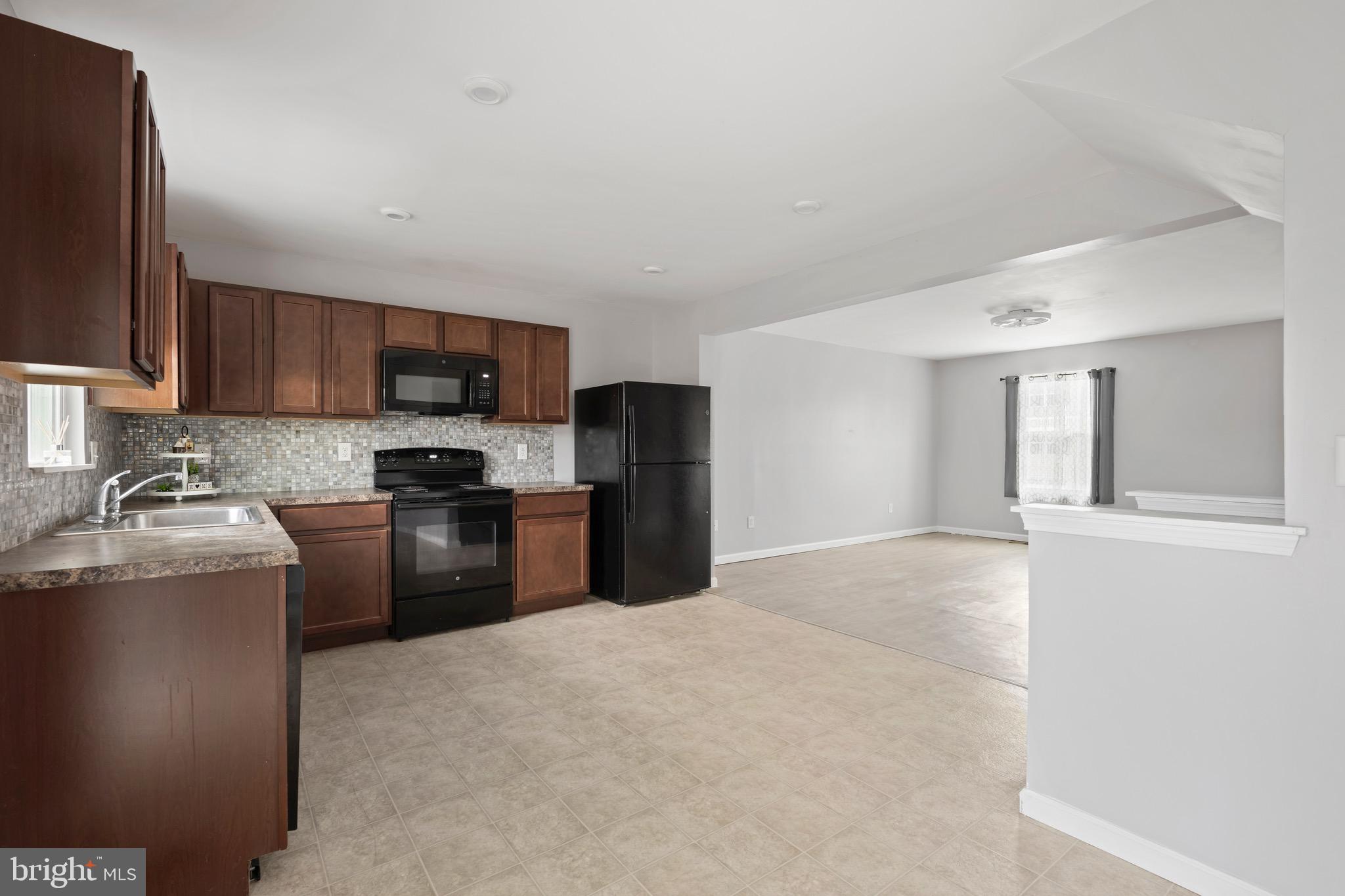 BROOKSTONE TRACE - Residential