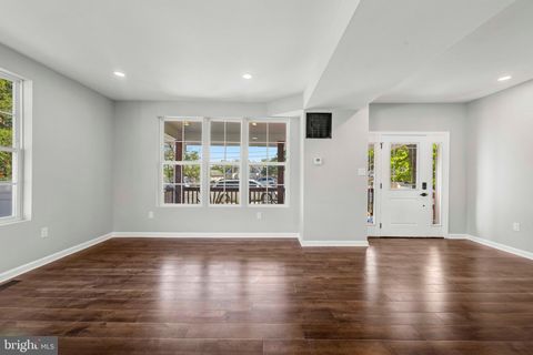 2814 RHODE ISLAND AVENUE NE WASHINGTON DC 20018