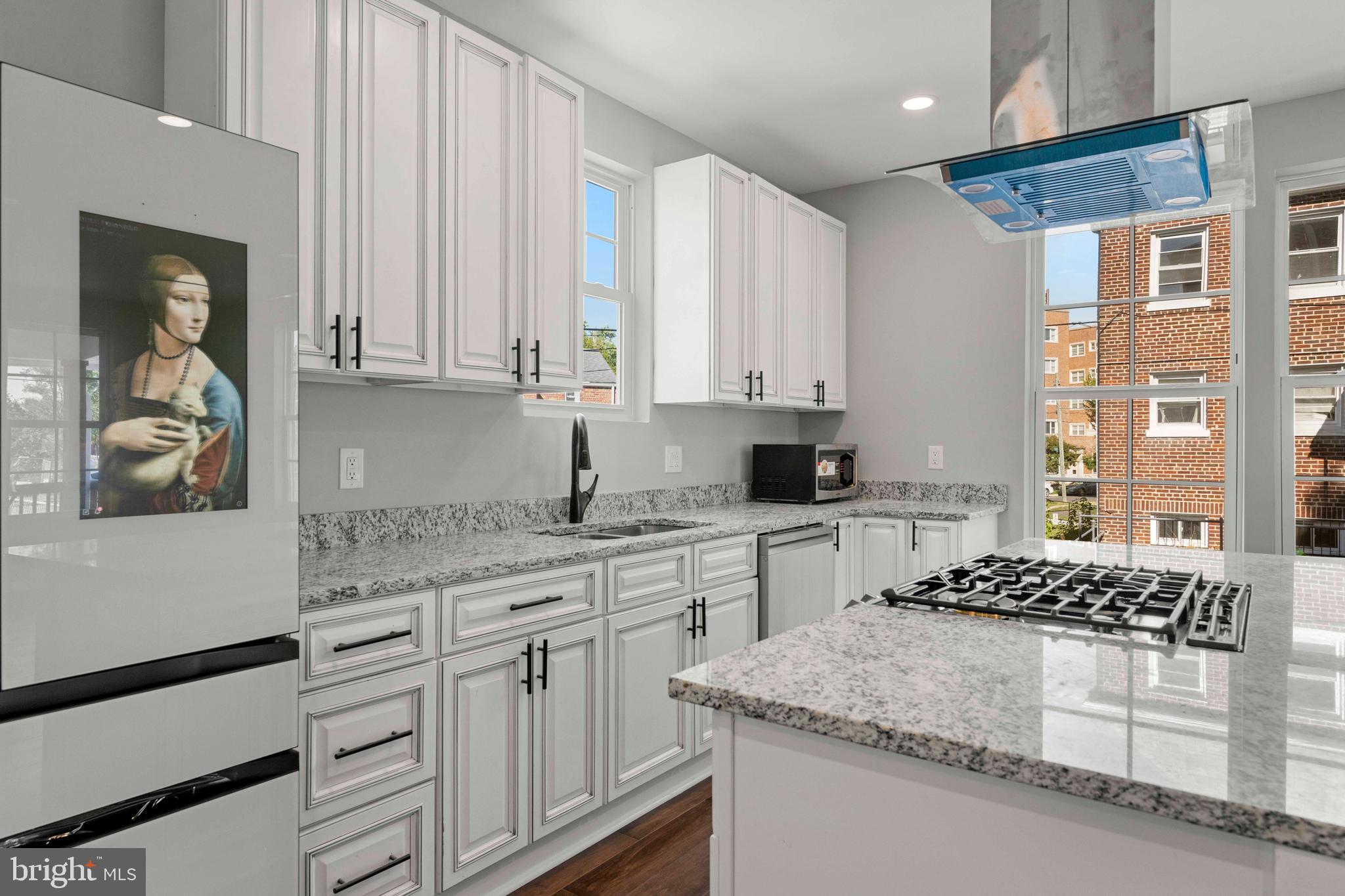 2814 RHODE ISLAND AVENUE NE