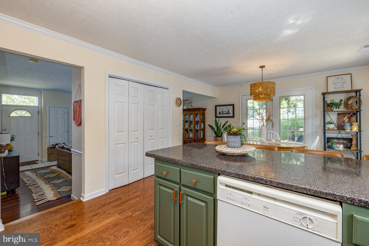 SHERWOOD FOREST - Residential