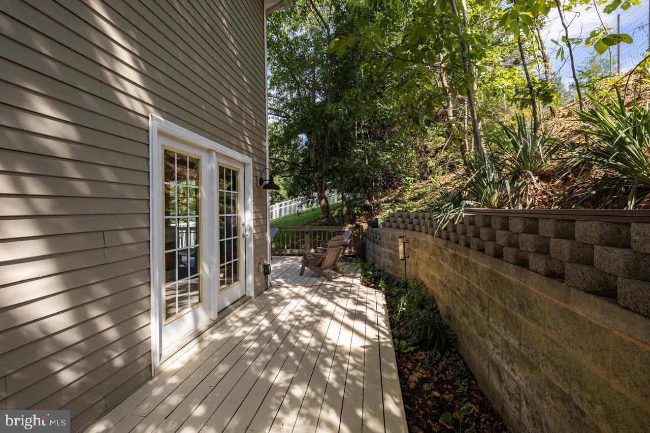 SHERWOOD FOREST - Residential