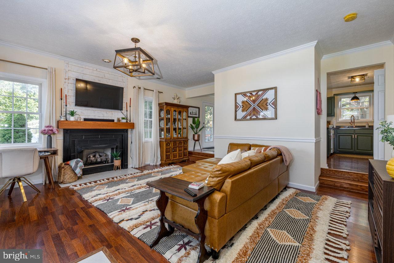 SHERWOOD FOREST - Residential