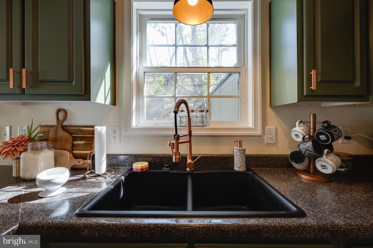 SHERWOOD FOREST - Residential