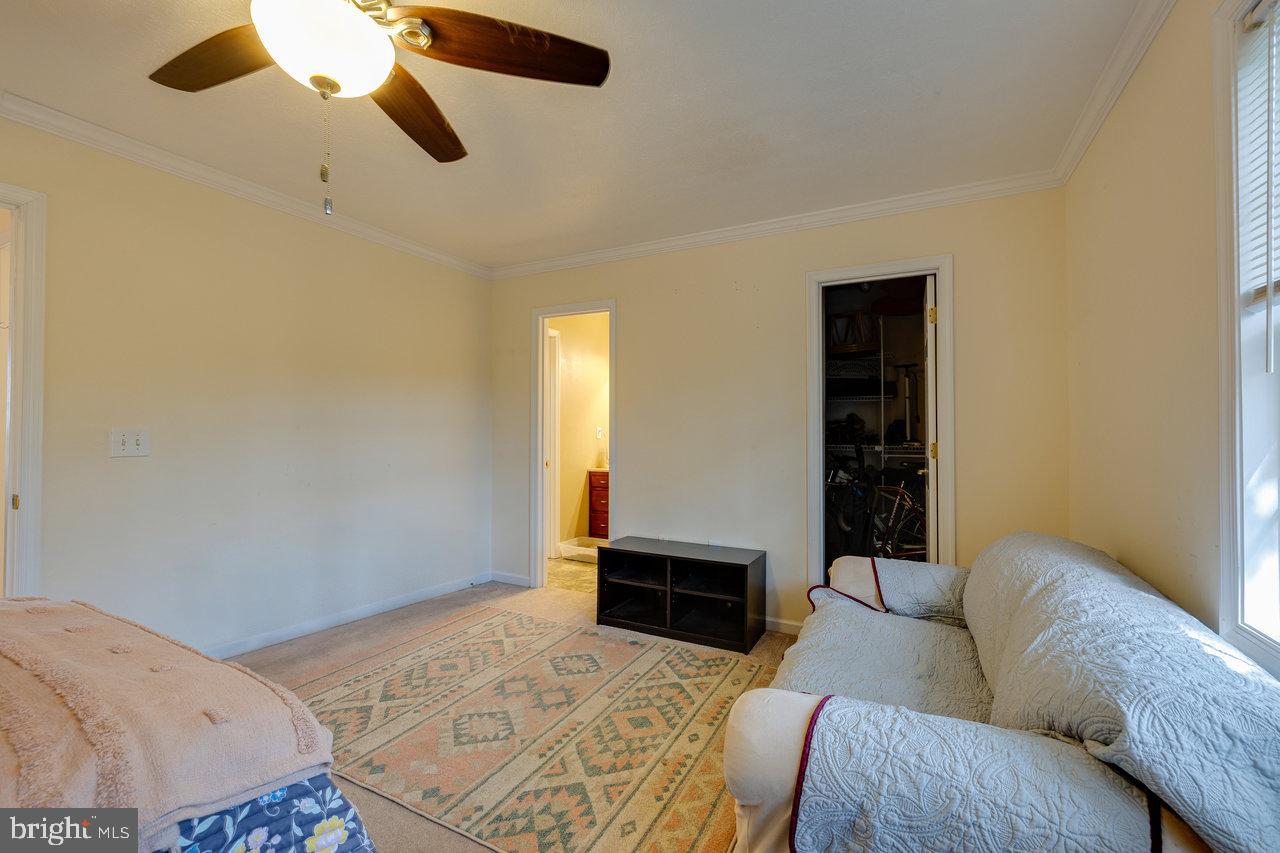 SHERWOOD FOREST - Residential