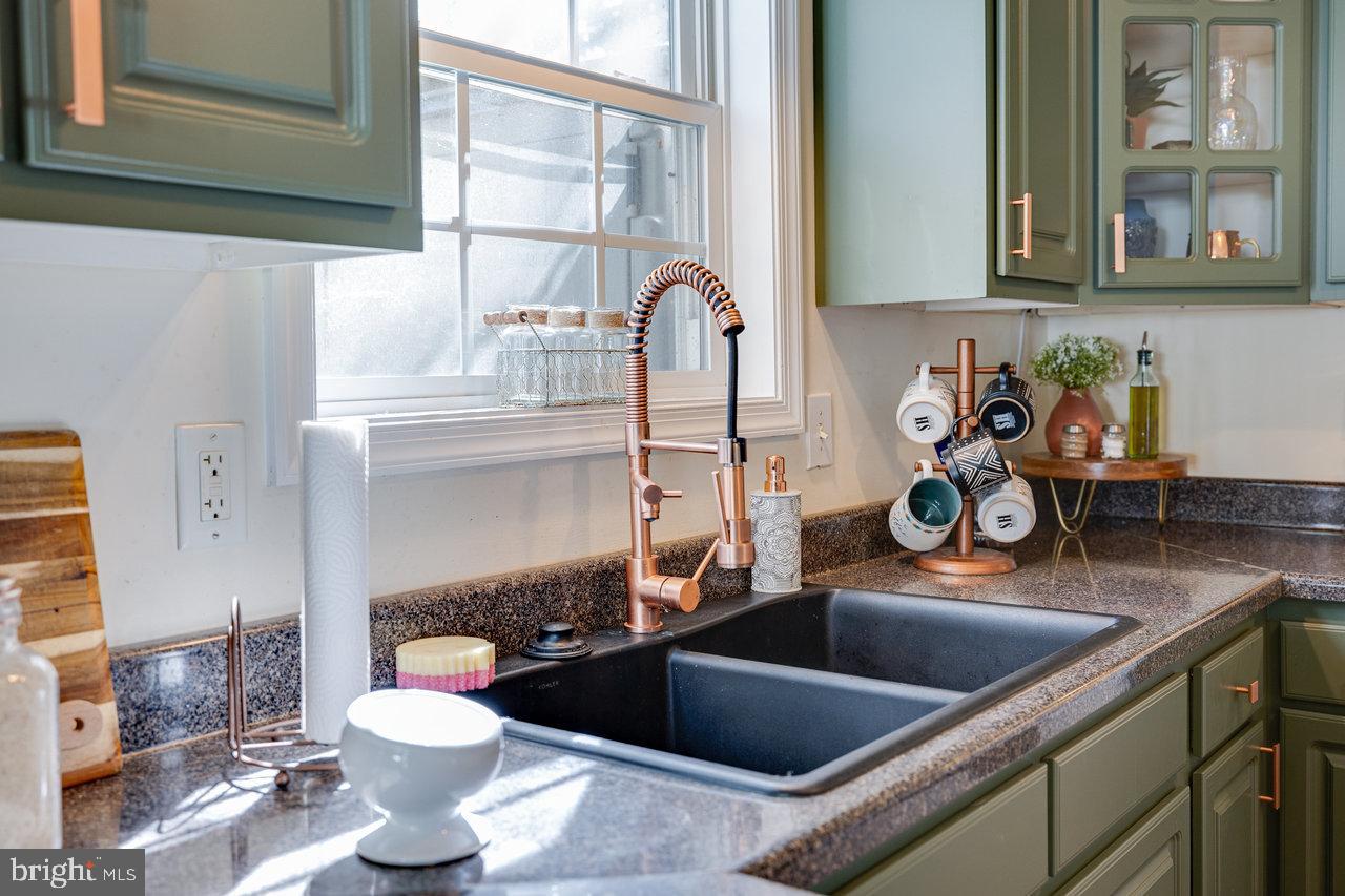 SHERWOOD FOREST - Residential