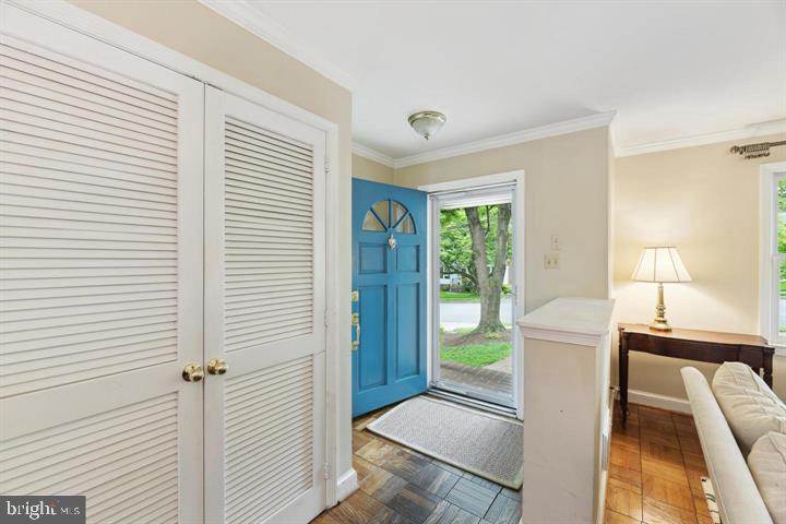 CRESCENT HILLS - Residential Lease