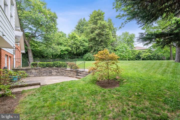 CRESCENT HILLS - Residential Lease