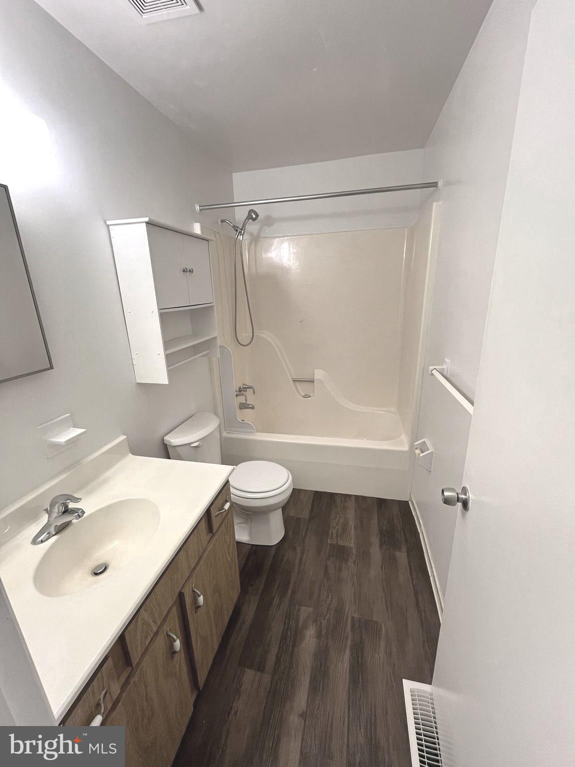 BONITA - Residential Lease