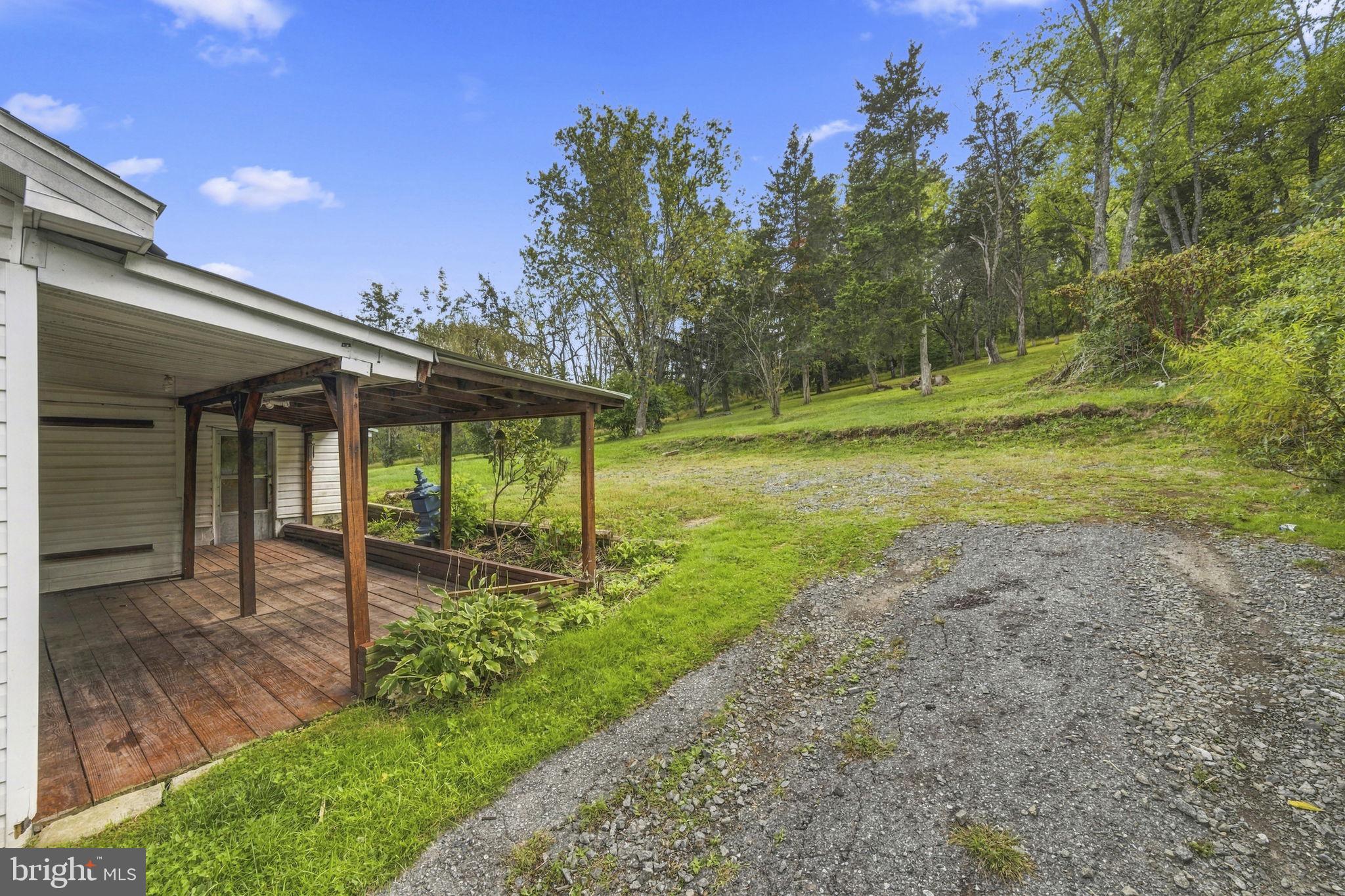 640 WALNUT ROAD