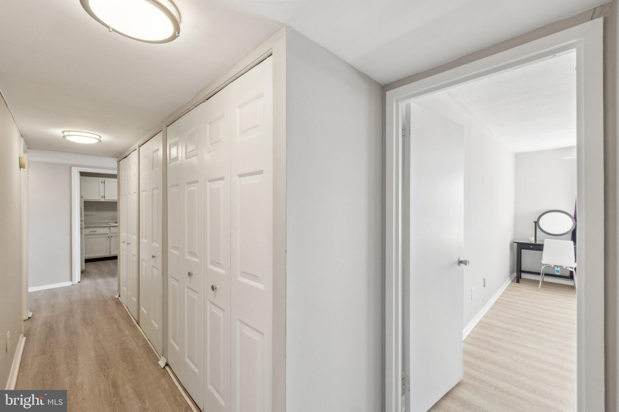 PRESIDENTIAL TOWERS - Residential