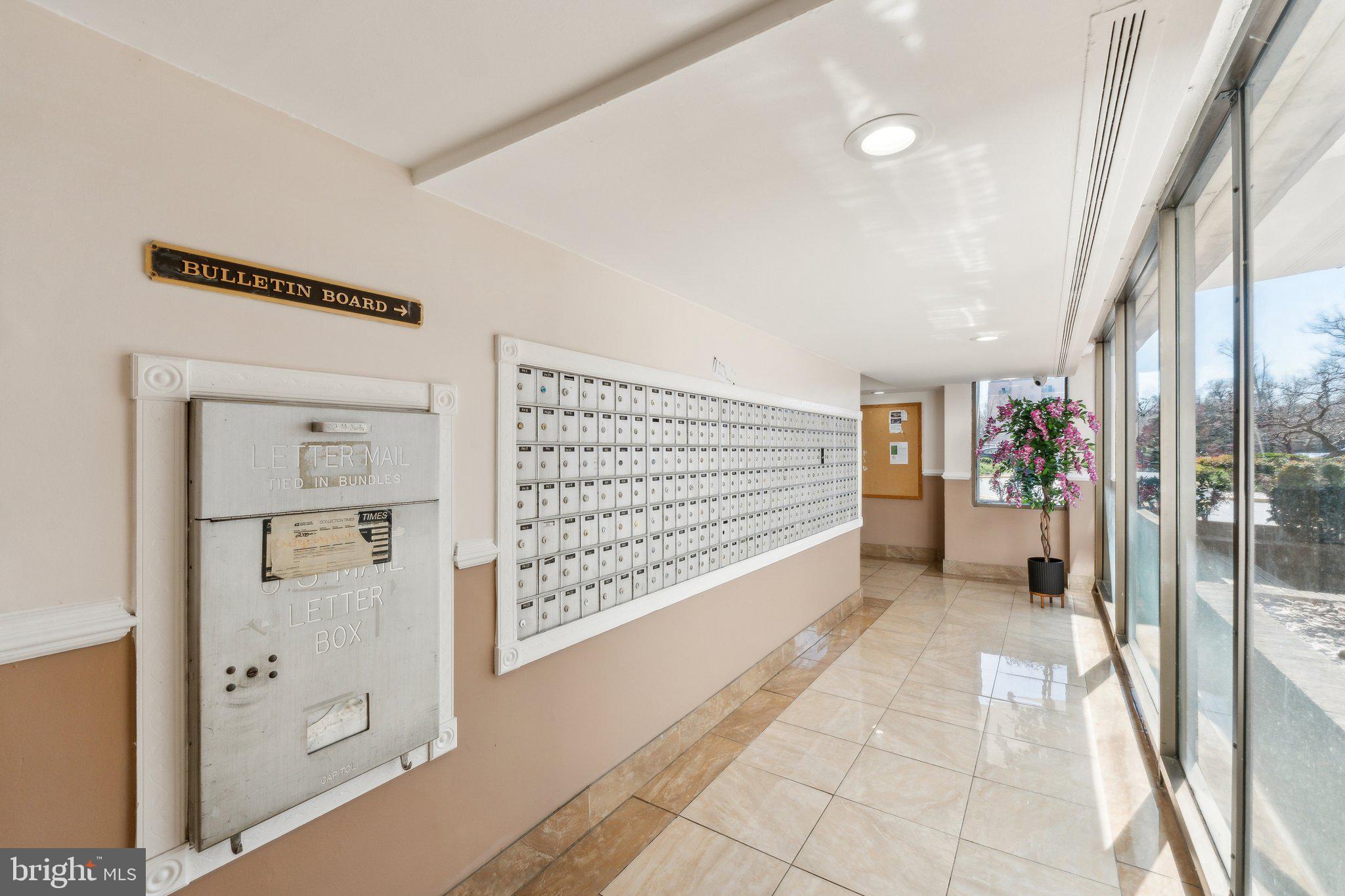 PRESIDENTIAL TOWERS - Residential