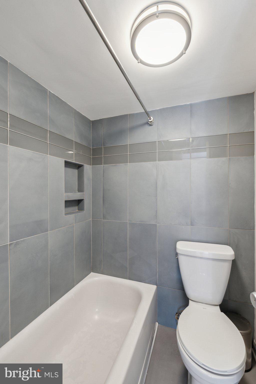 PRESIDENTIAL TOWERS - Residential