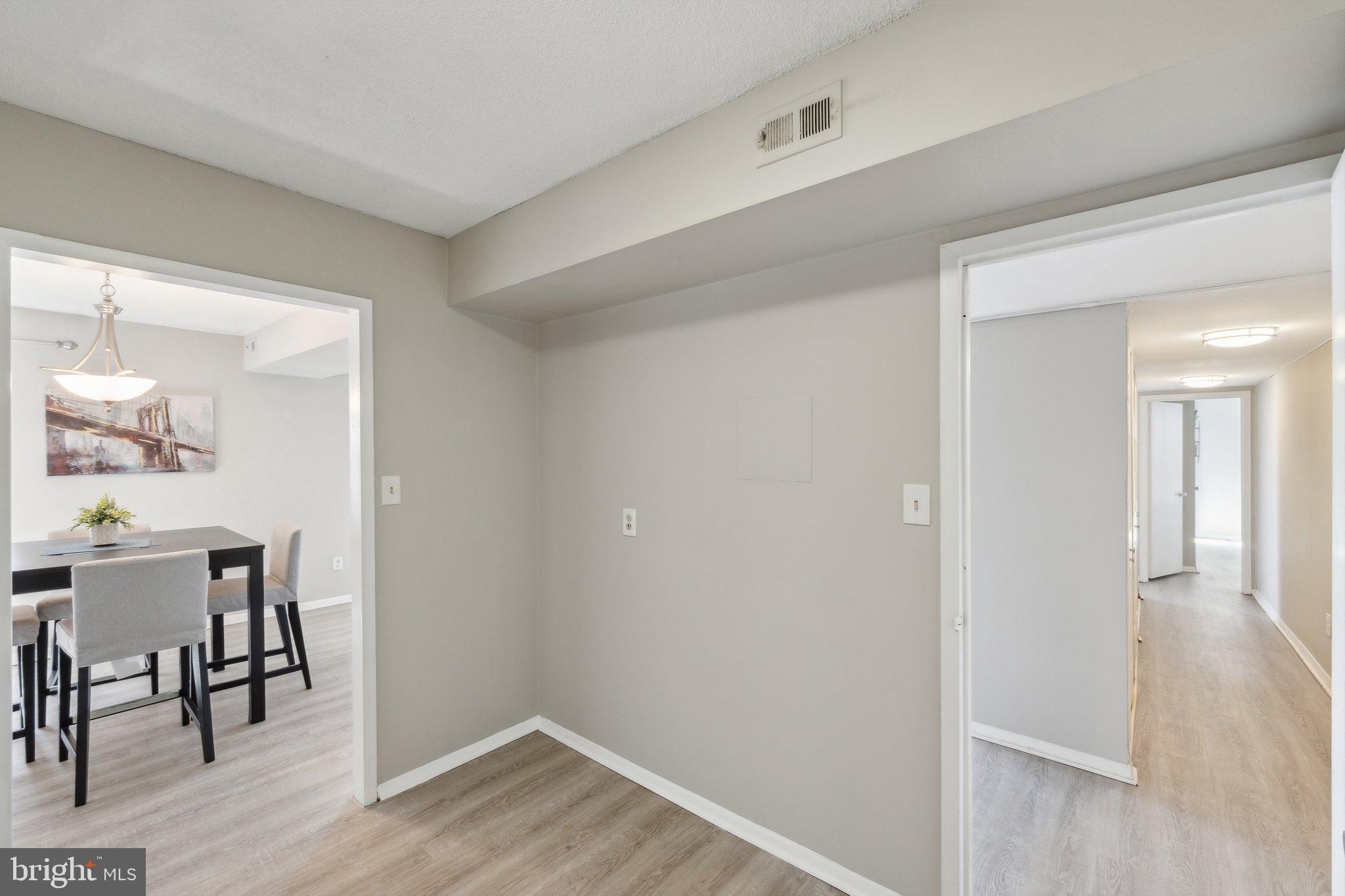 PRESIDENTIAL TOWERS - Residential