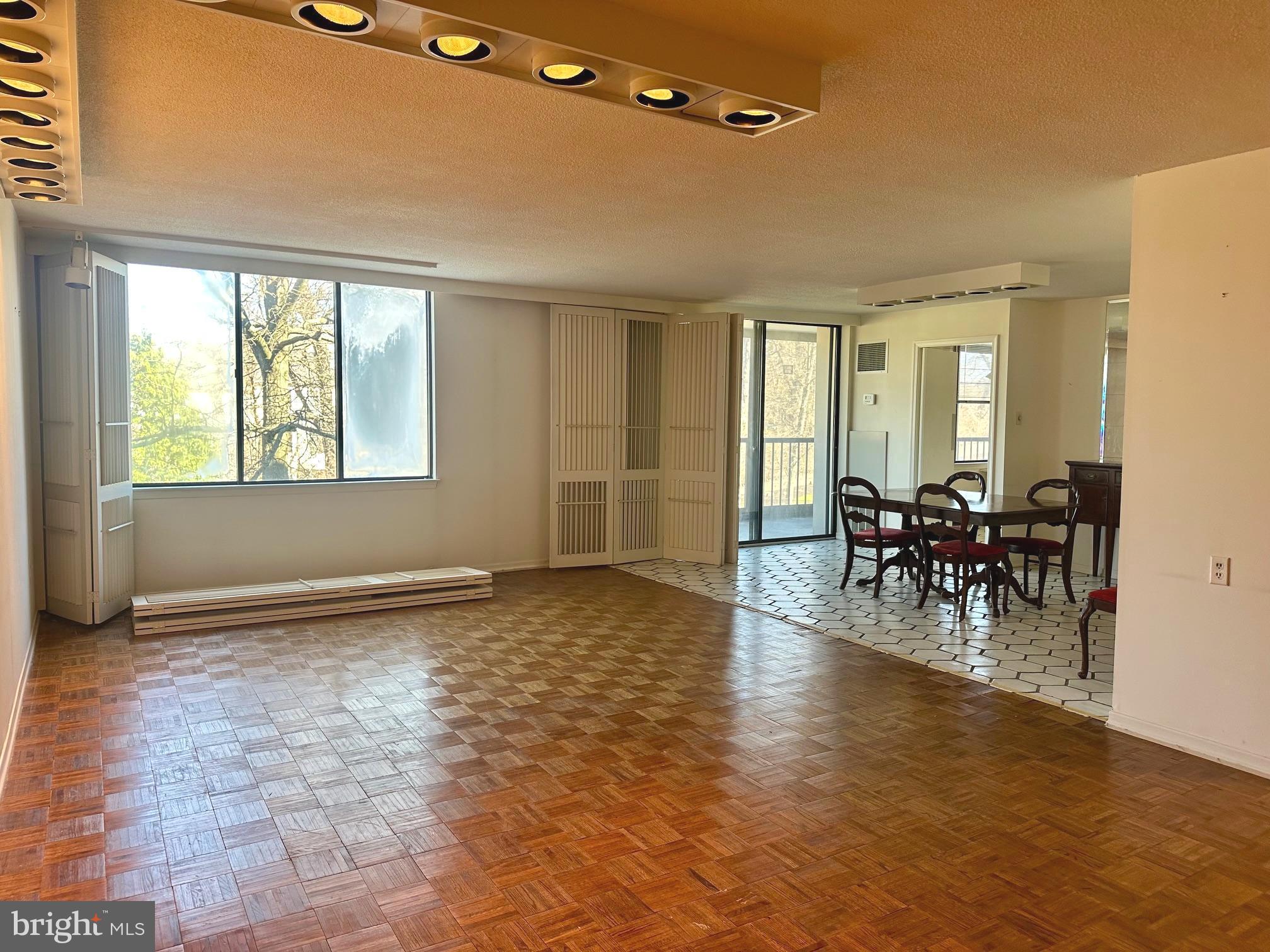 BRIAR HOUSE - Residential