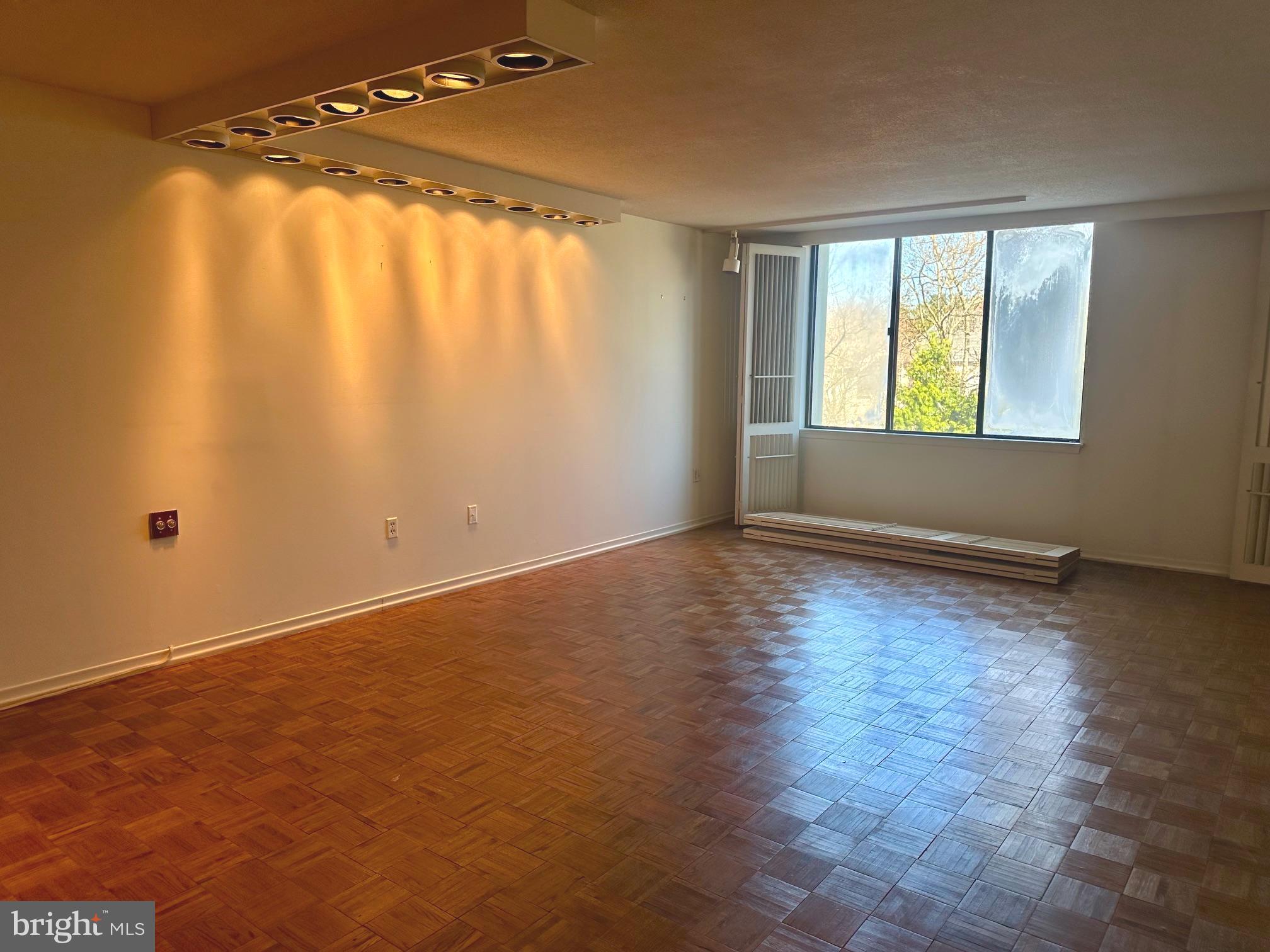 BRIAR HOUSE - Residential