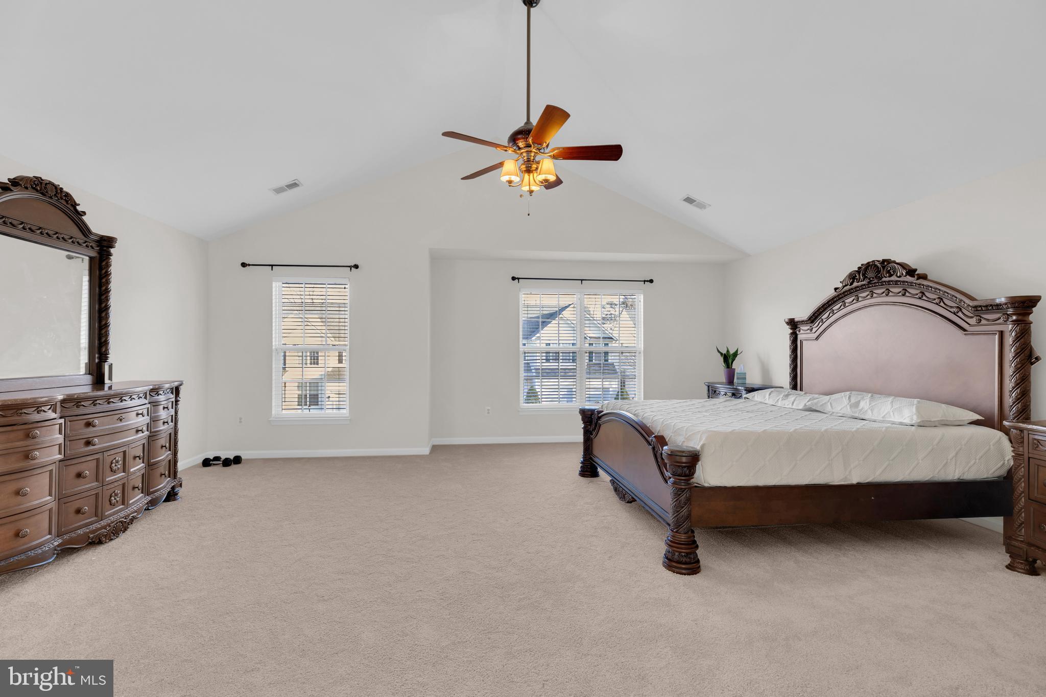 BROAD RUN OAKS - Residential