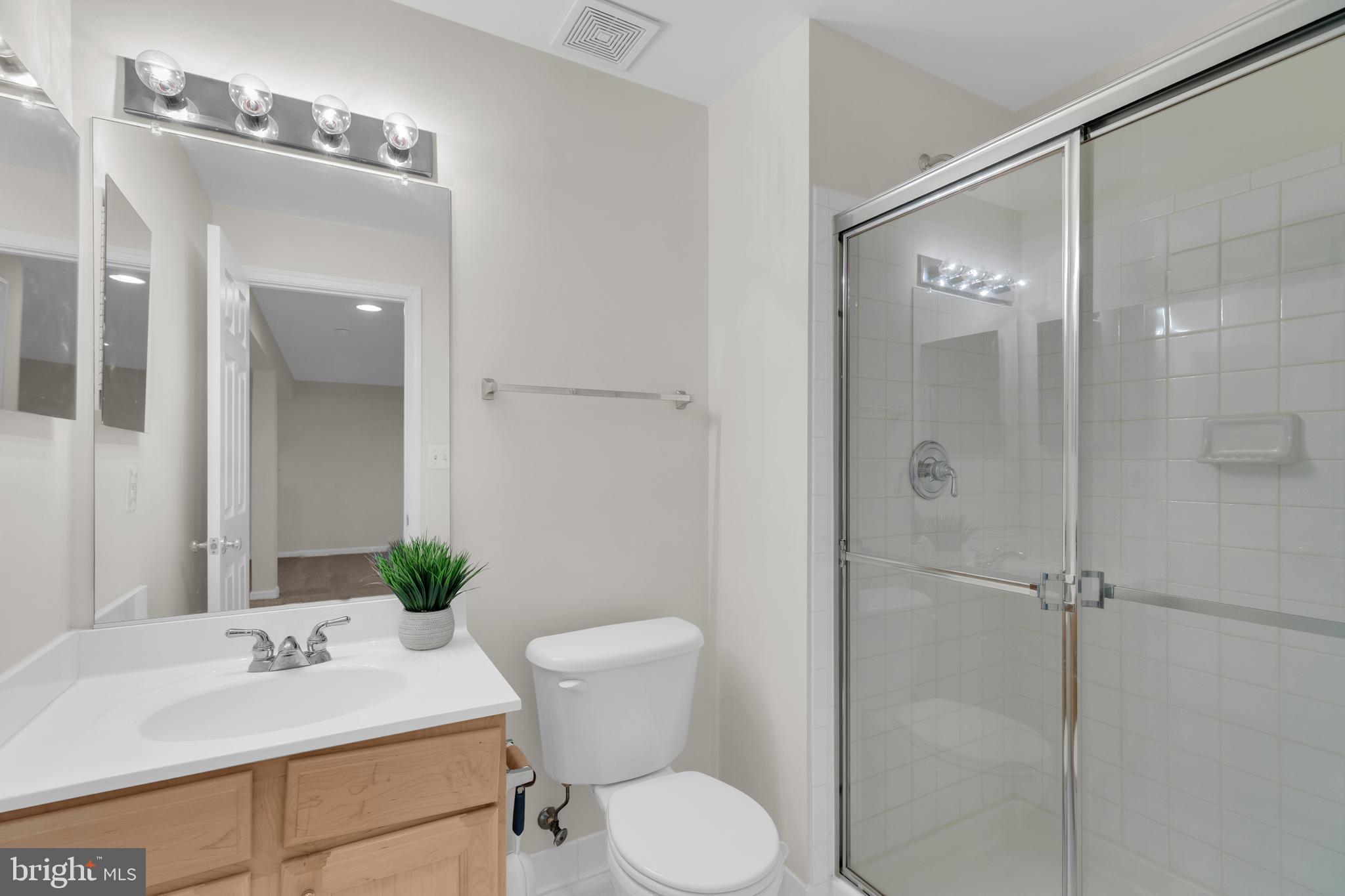 BROAD RUN OAKS - Residential