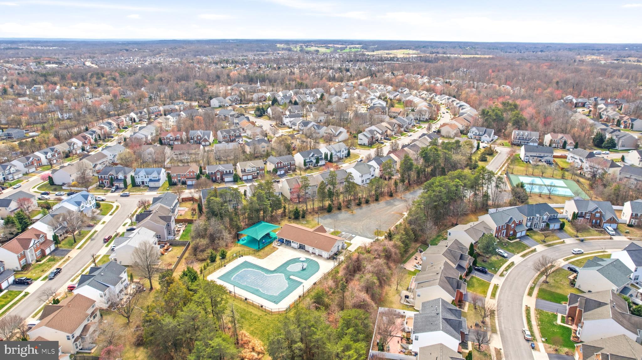 BROAD RUN OAKS - Residential