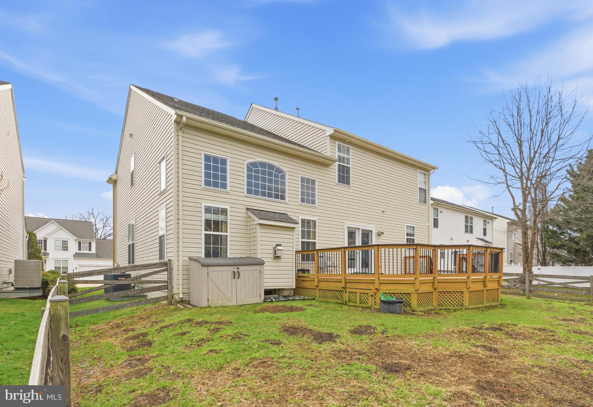 BROAD RUN OAKS - Residential