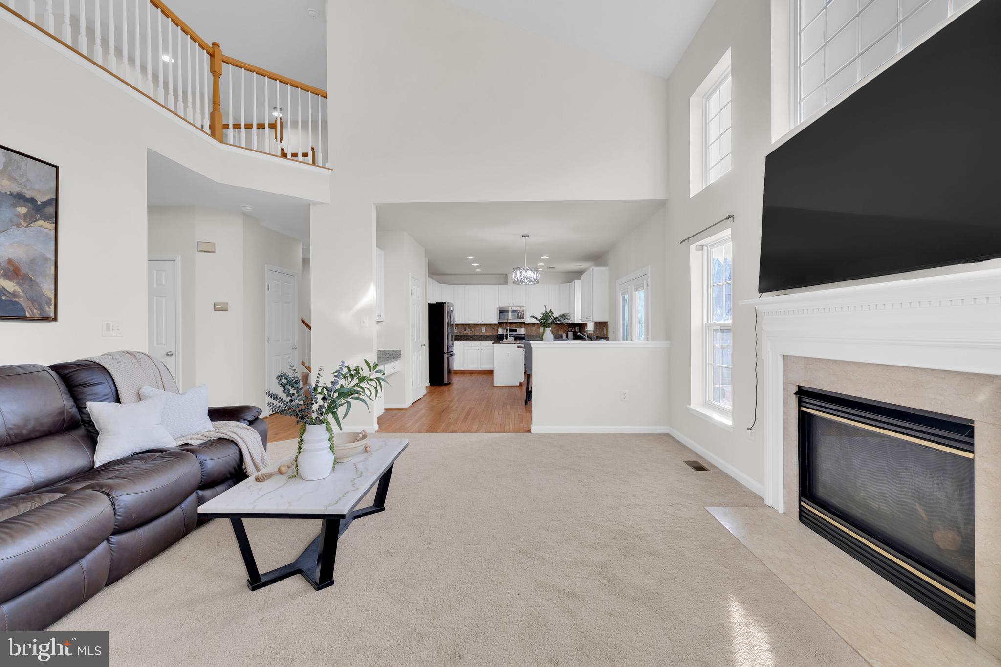 BROAD RUN OAKS - Residential