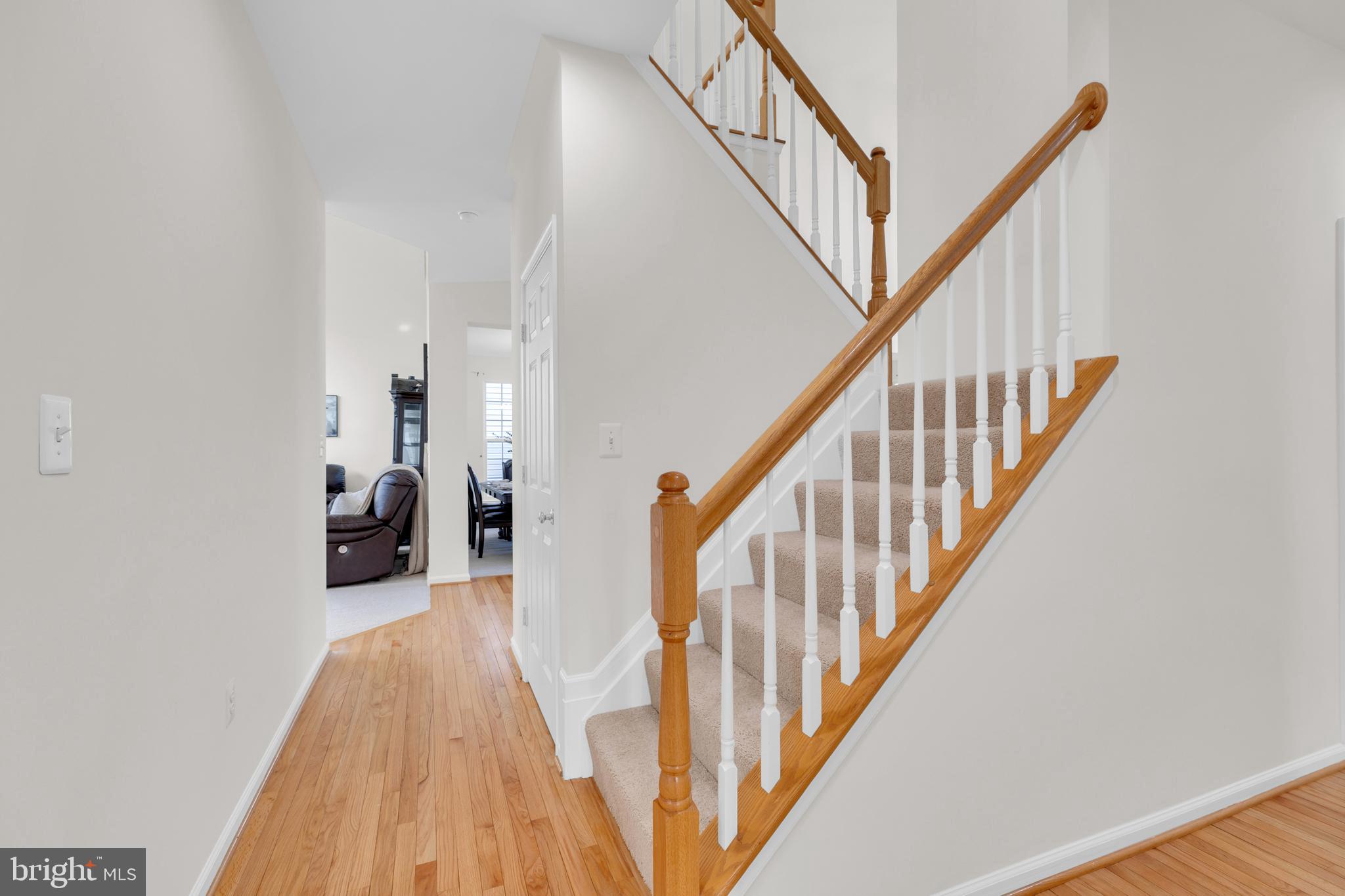 BROAD RUN OAKS - Residential