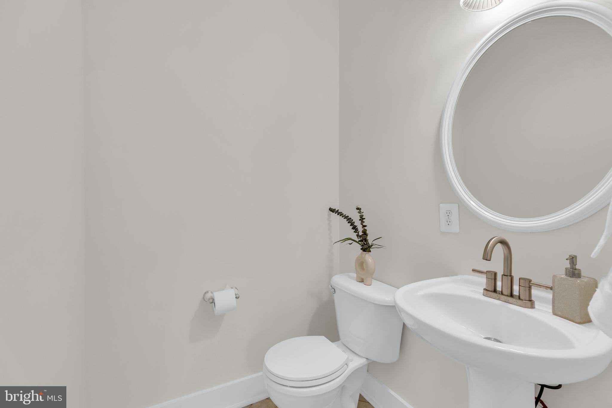 BROAD RUN OAKS - Residential