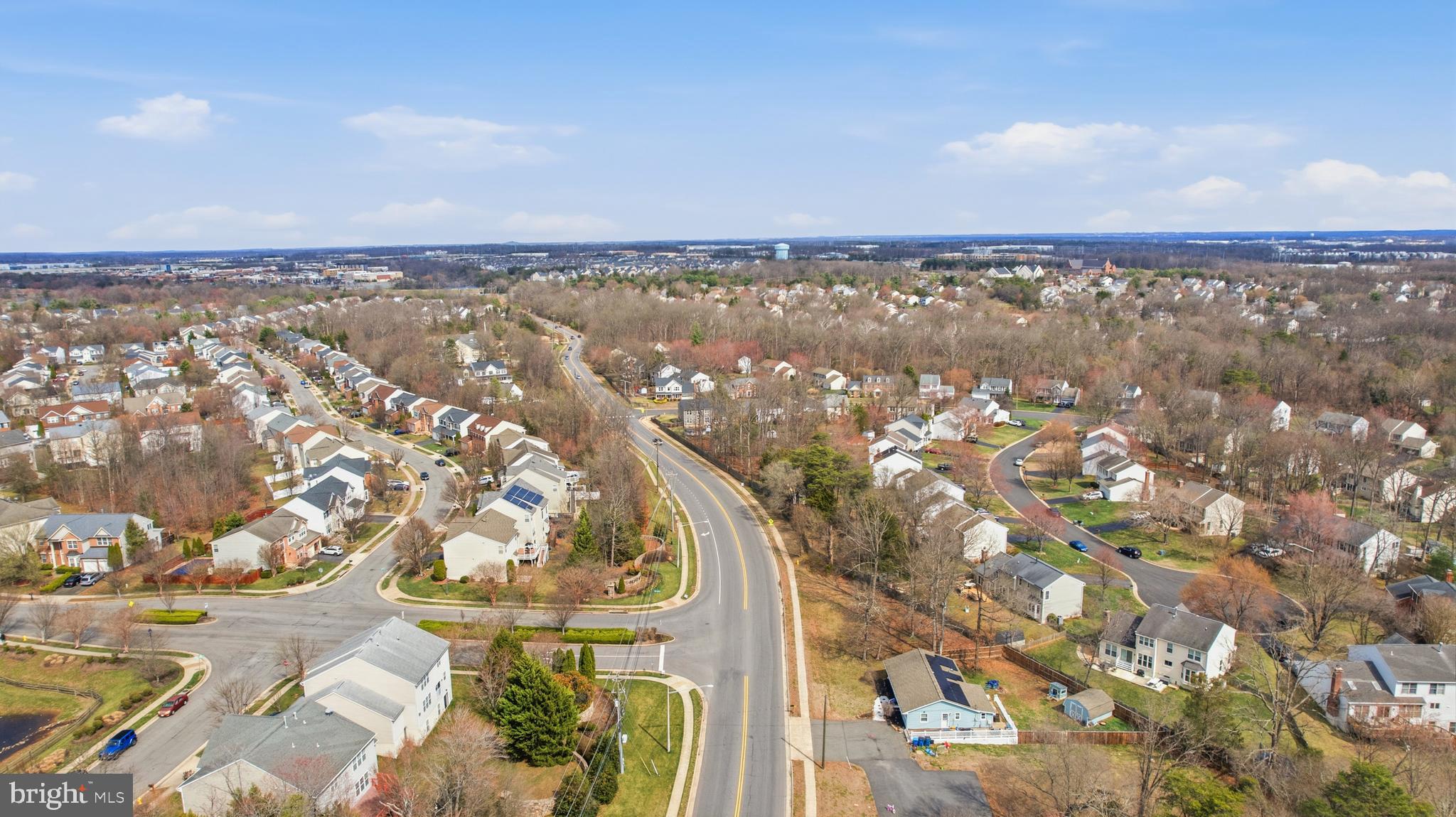 BROAD RUN OAKS - Residential