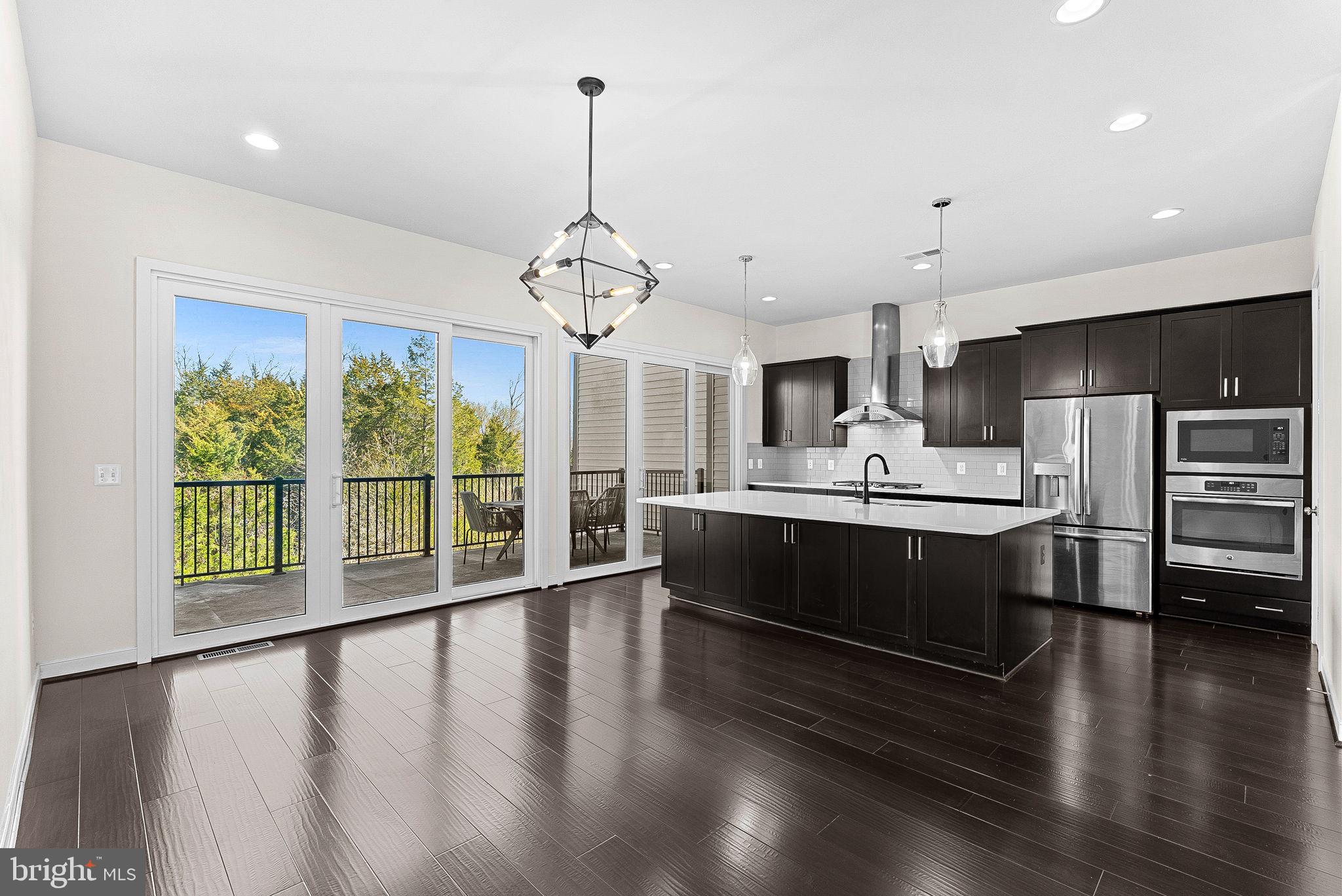 BRAMBLETON TOWN CENTER - Residential