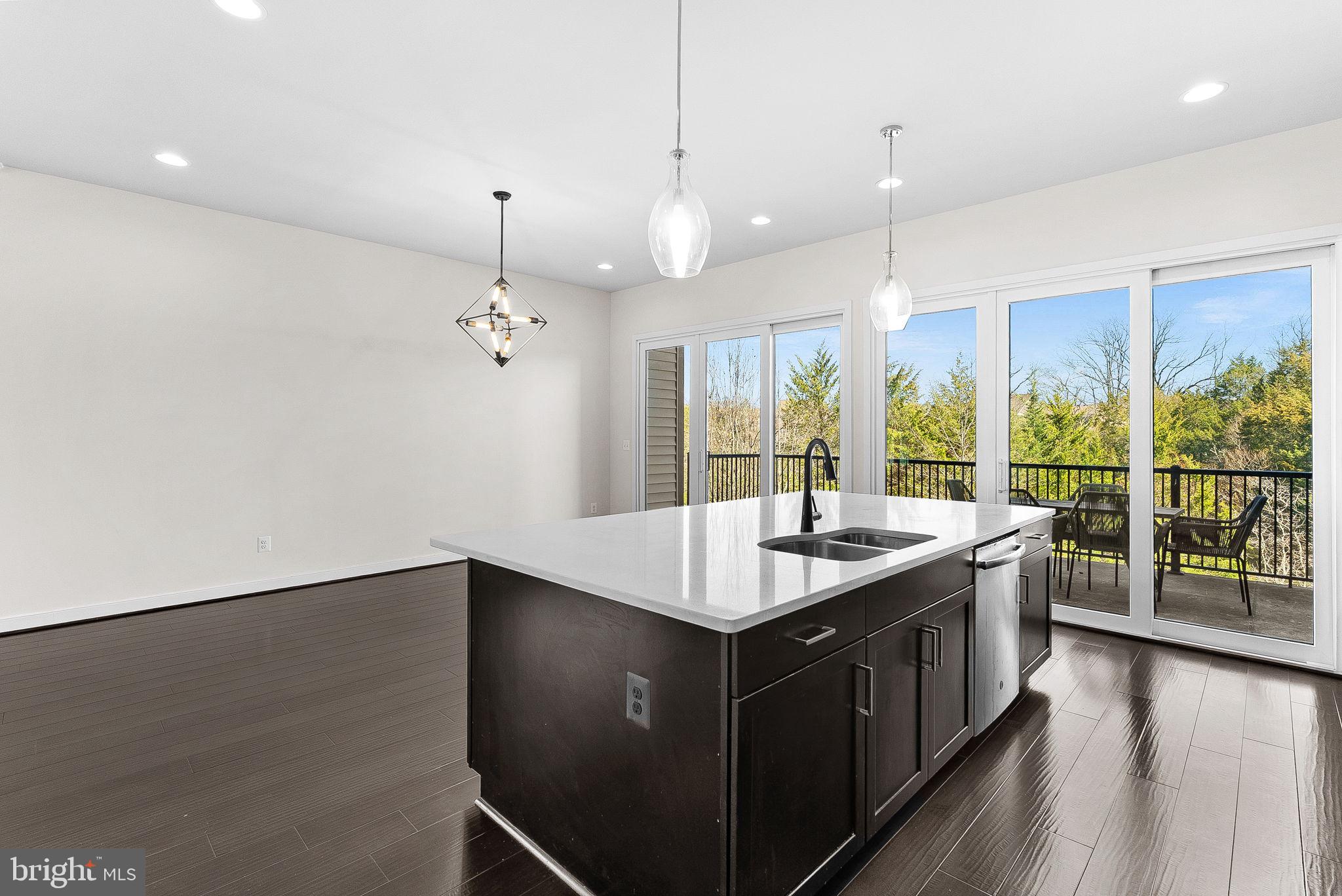 BRAMBLETON TOWN CENTER - Residential