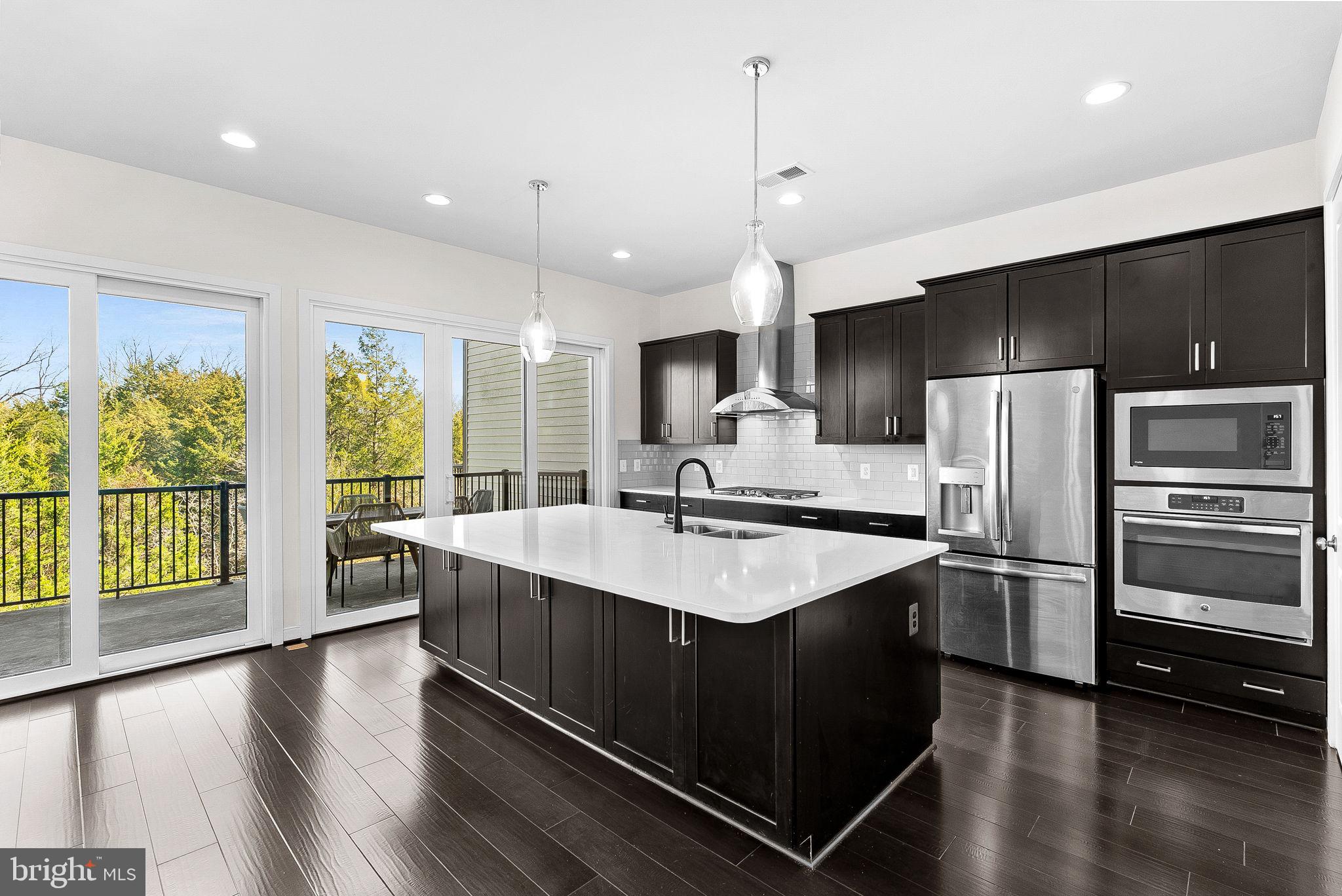 BRAMBLETON TOWN CENTER - Residential