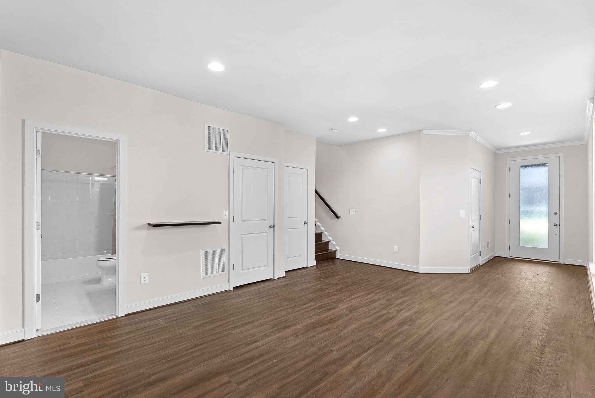 BRAMBLETON TOWN CENTER - Residential