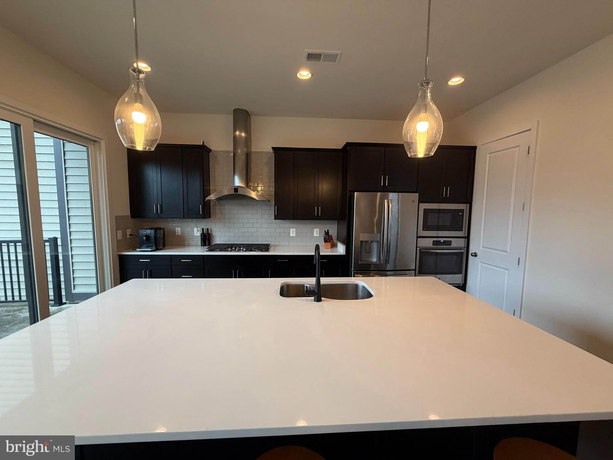 23104 SULLIVANS COVE SQUARE