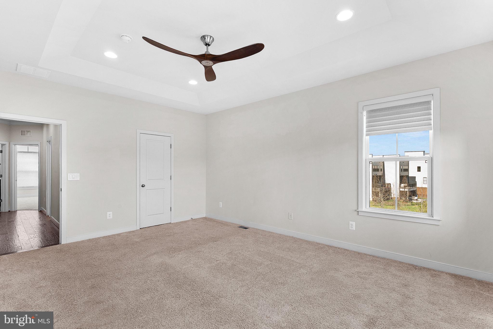 BRAMBLETON TOWN CENTER - Residential