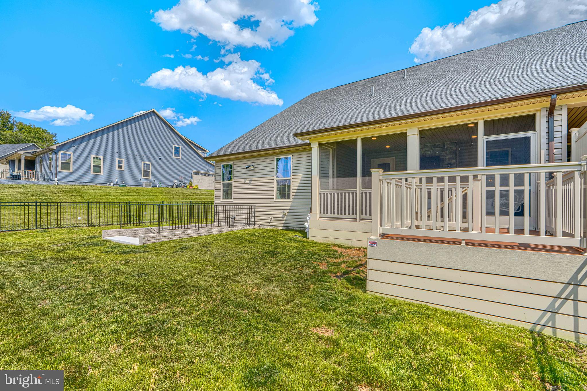 MAPLE HIGHLANDS - Residential