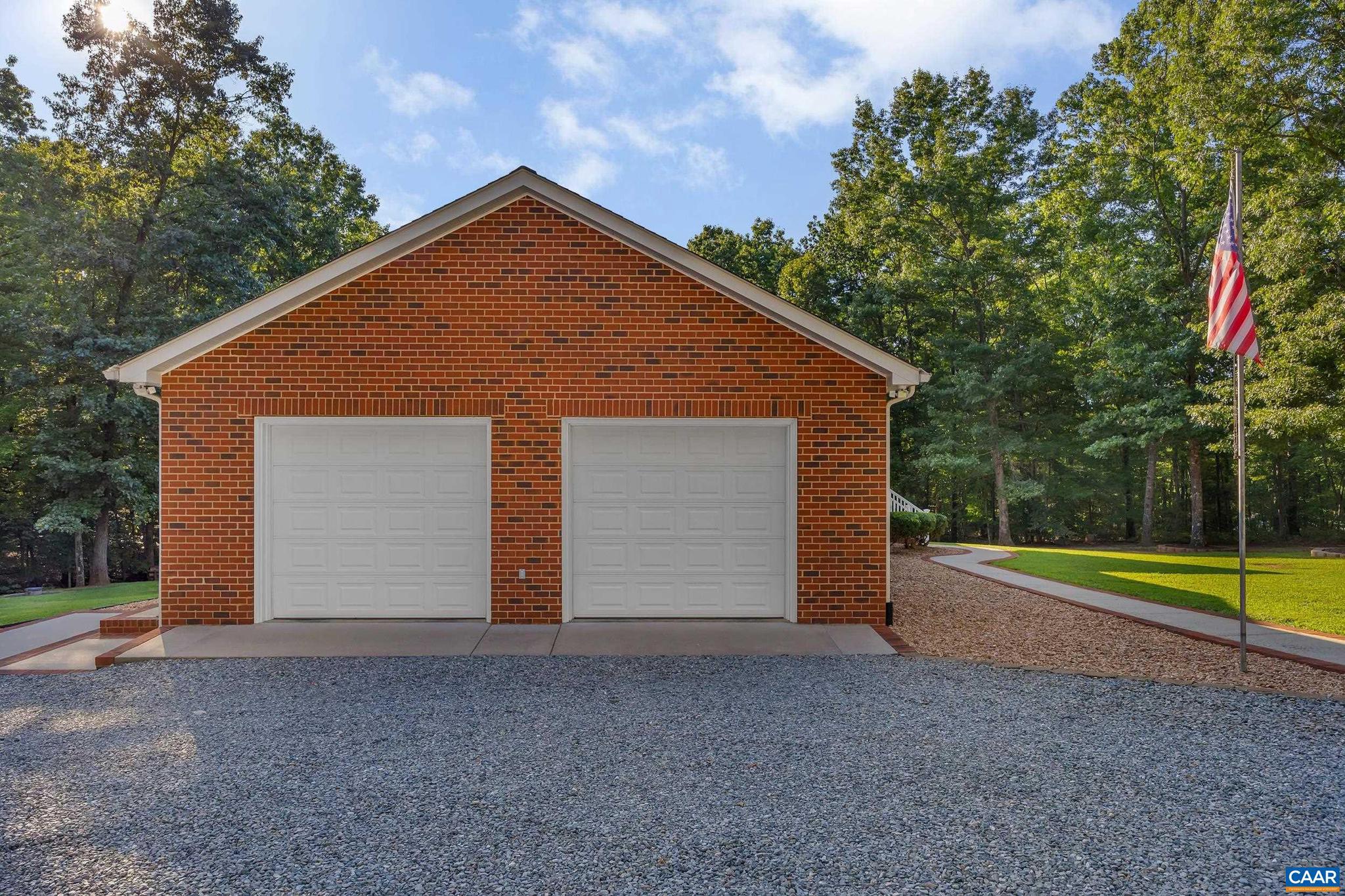 NORTHEAST CREEK ESTATES - Residential