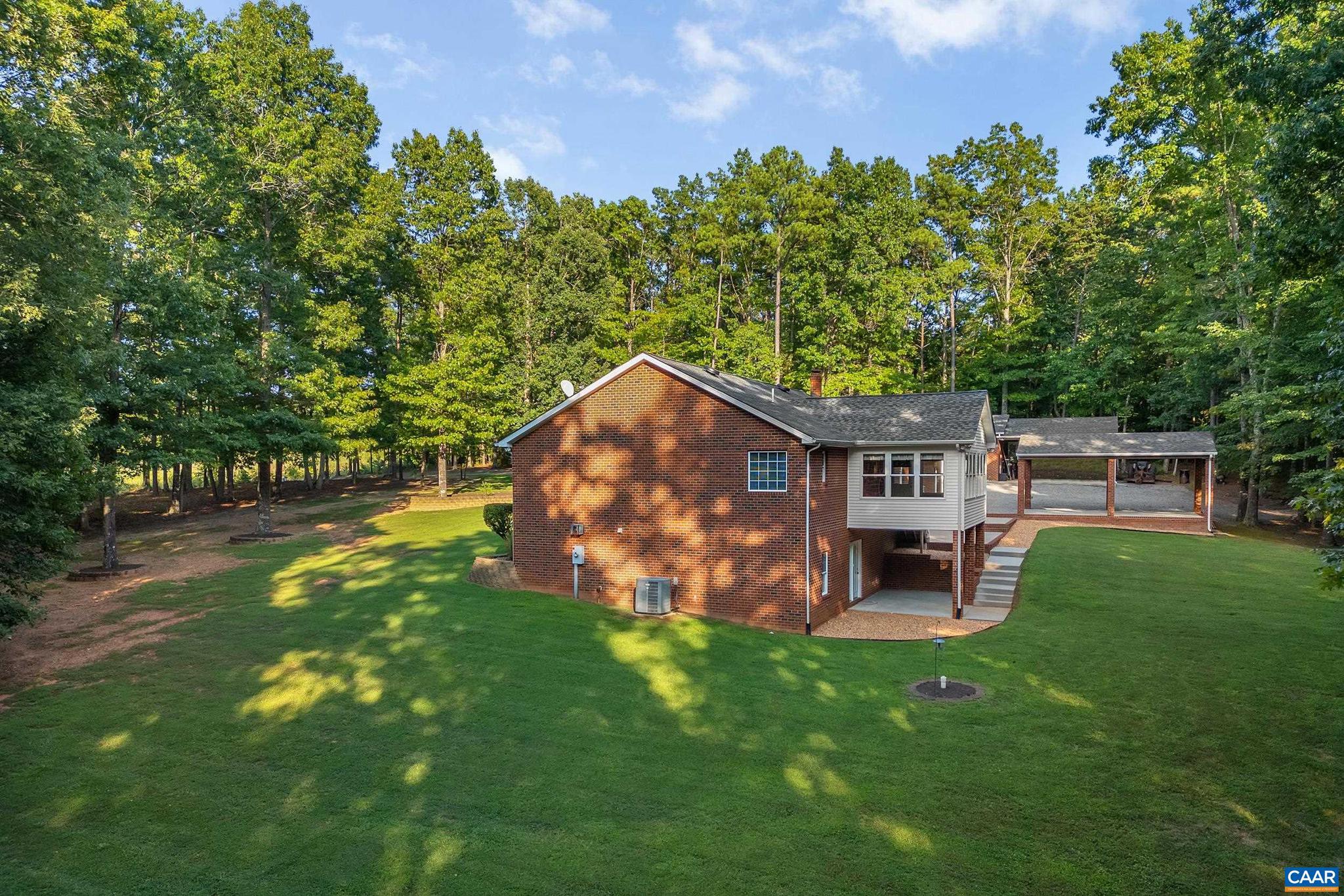 NORTHEAST CREEK ESTATES - Residential