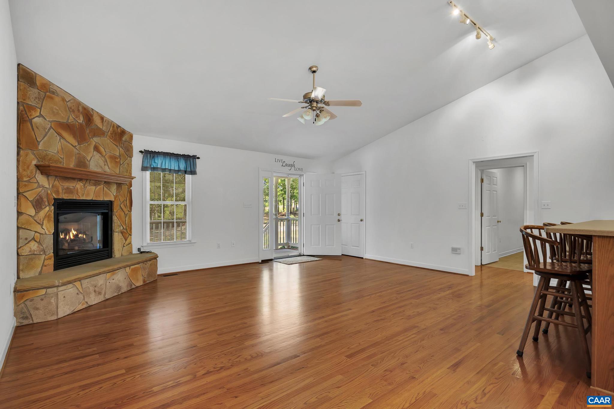 NORTHEAST CREEK ESTATES - Residential