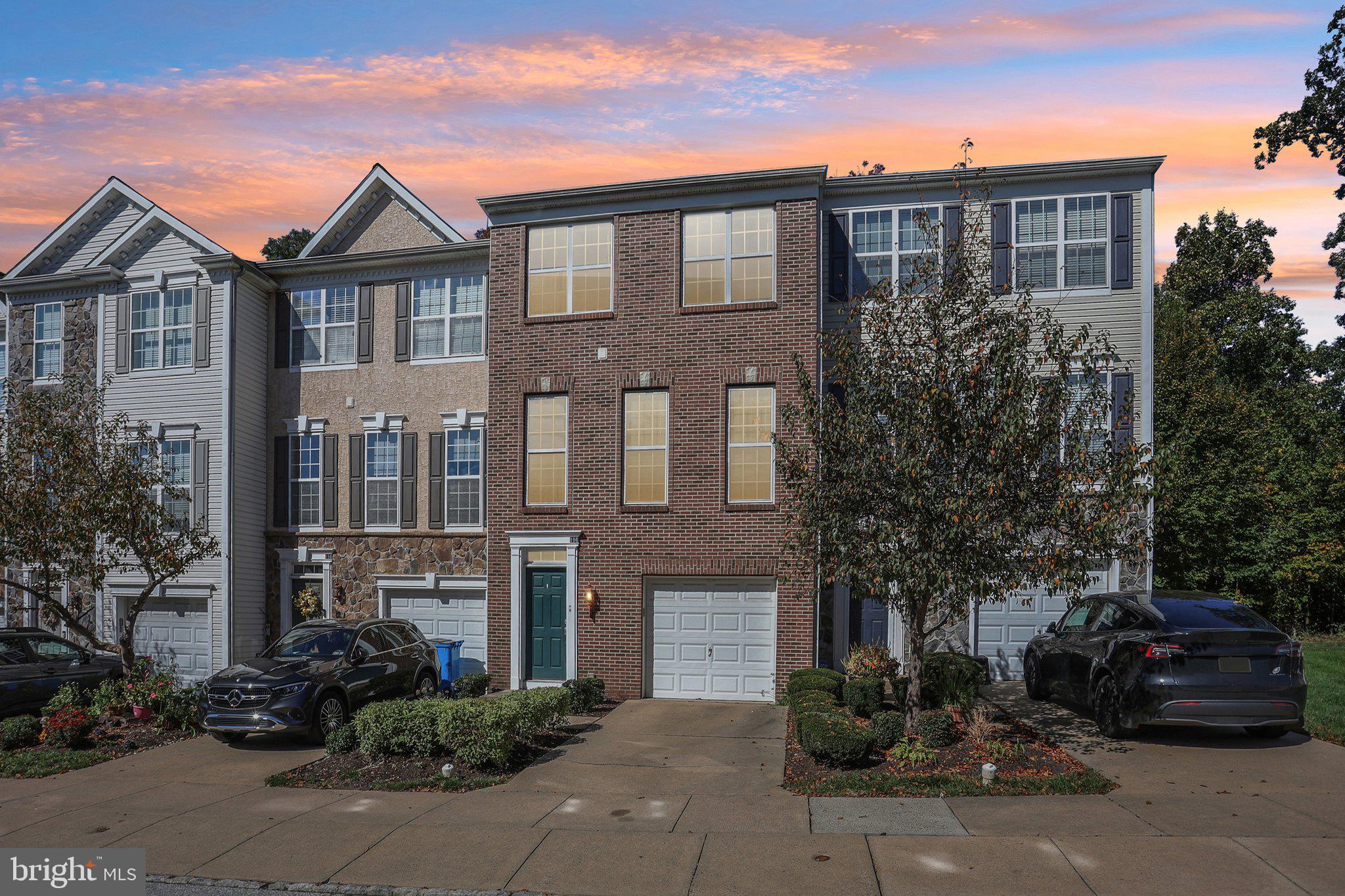 196 HUDSON DRIVE