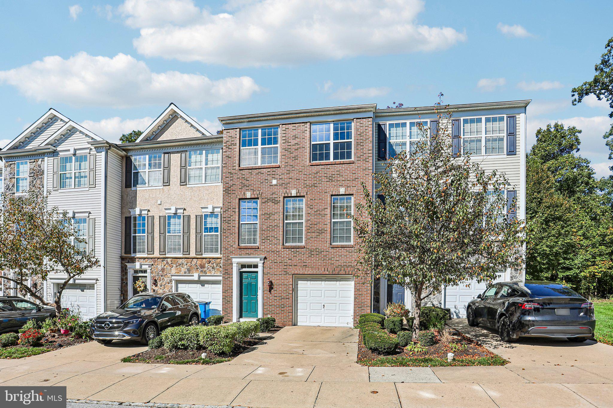 196 HUDSON DRIVE
