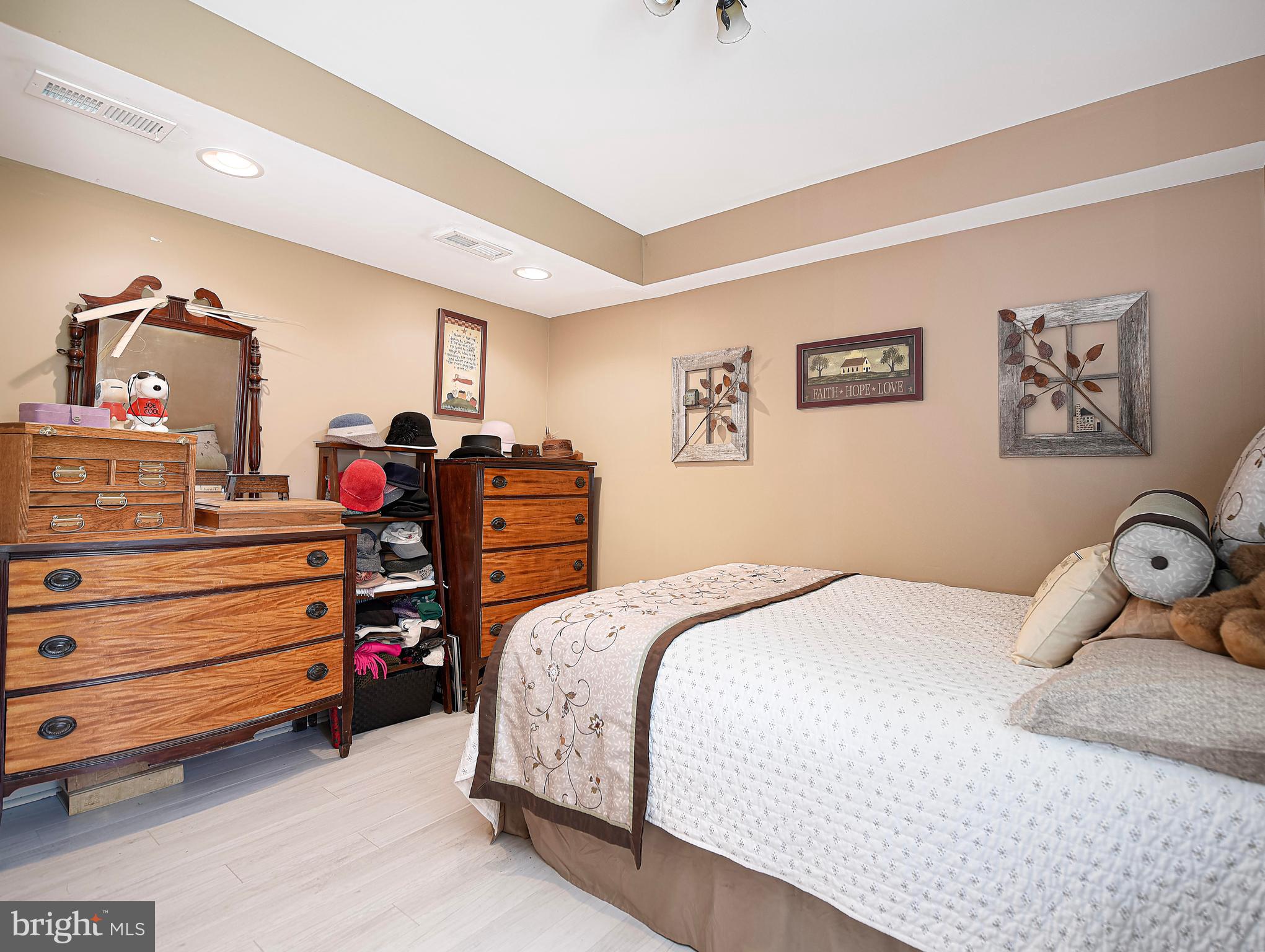 GRACE HARBOUR - Residential