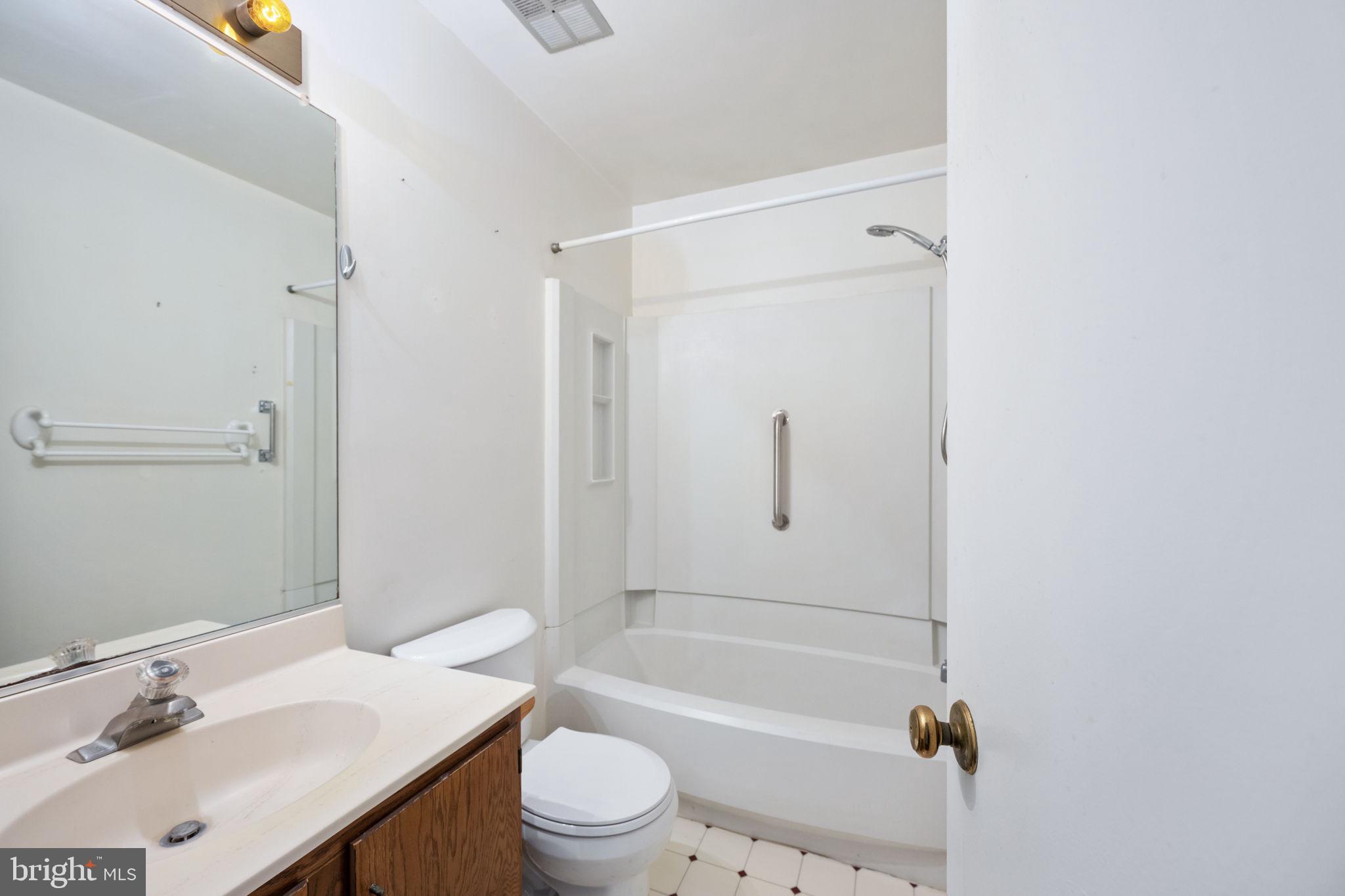 NEW BRITAIN - Residential