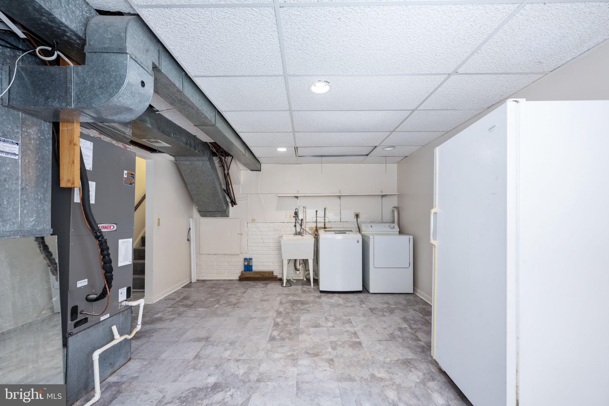 NEW BRITAIN - Residential