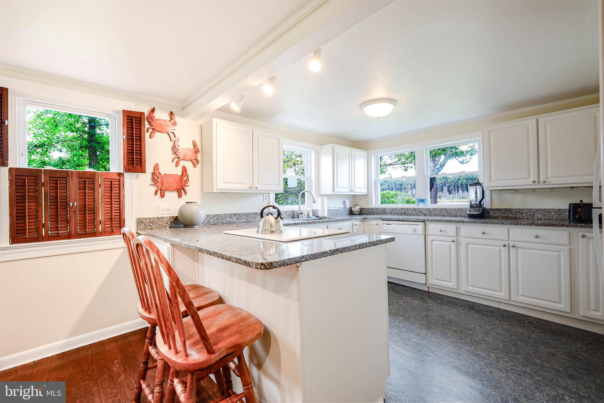 TAYLORS ISLAND - Residential