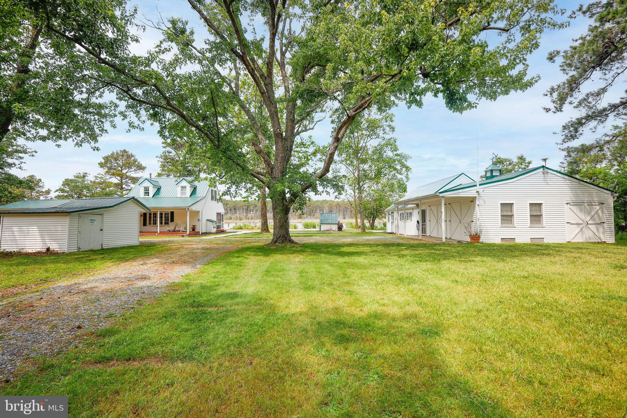 TAYLORS ISLAND - Residential