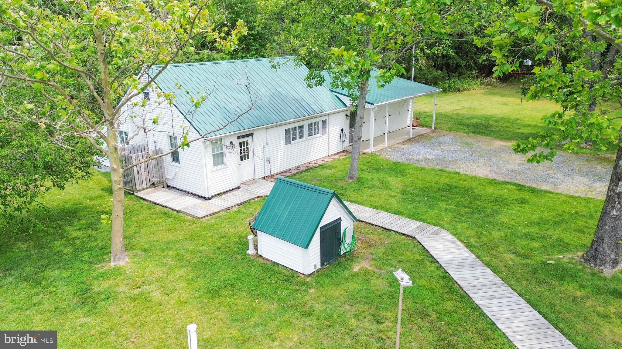 TAYLORS ISLAND - Residential